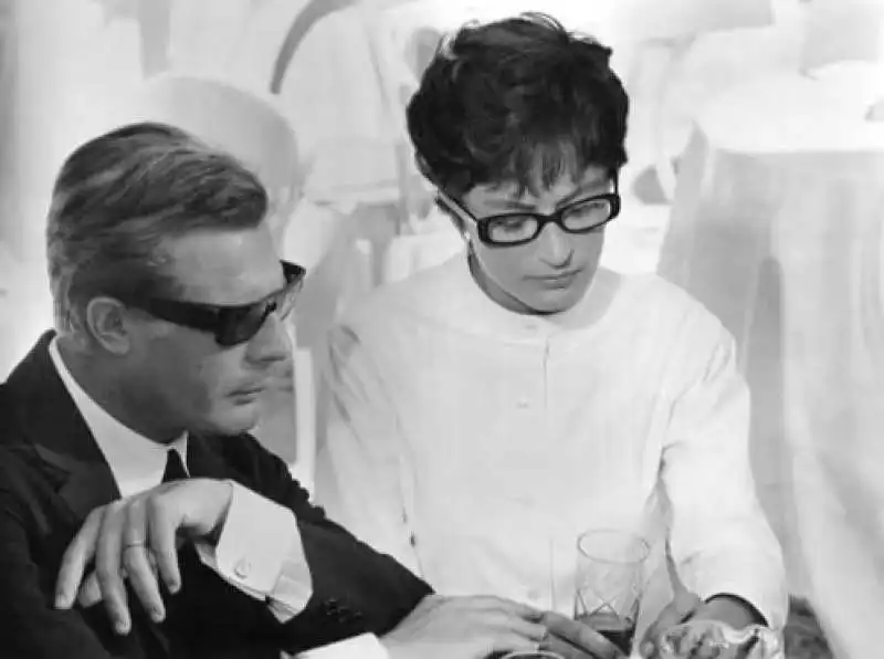 marcello mastroianni e anouk aimee in 8 1:2