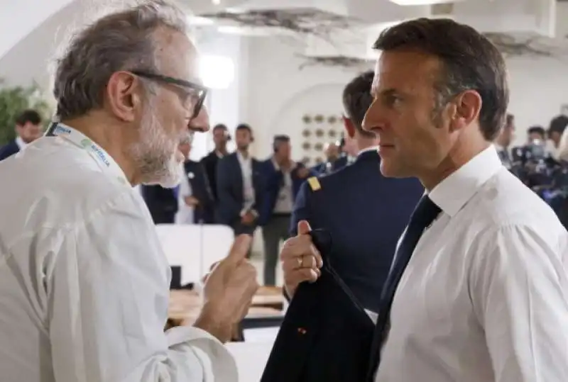 MASSIMO BOTTURA EMMANUEL MACRON 