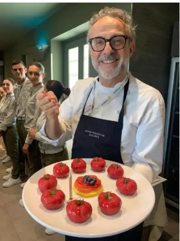 MASSIMO BOTTURA TORTINO DI FRUTTA PER SCHOLZ