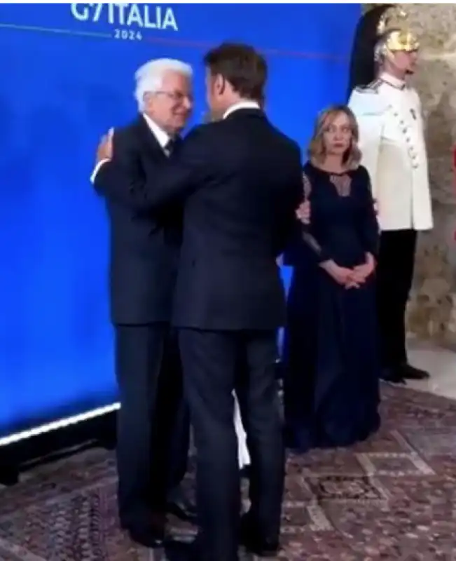 mattarella macron meloni g7 cena castello svevo di brindisi