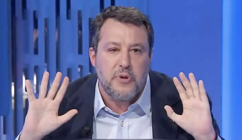 matteo salvini con l orzaiolo a otto e mezzo   2