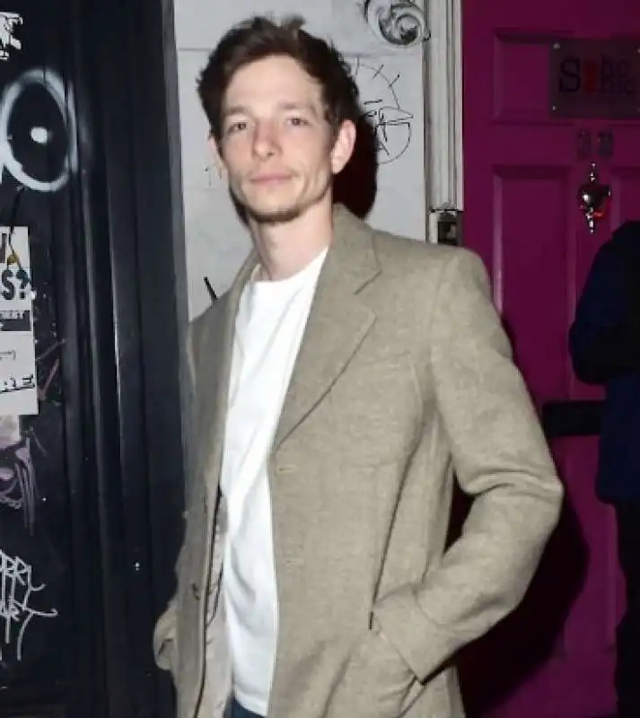 mike faist 4