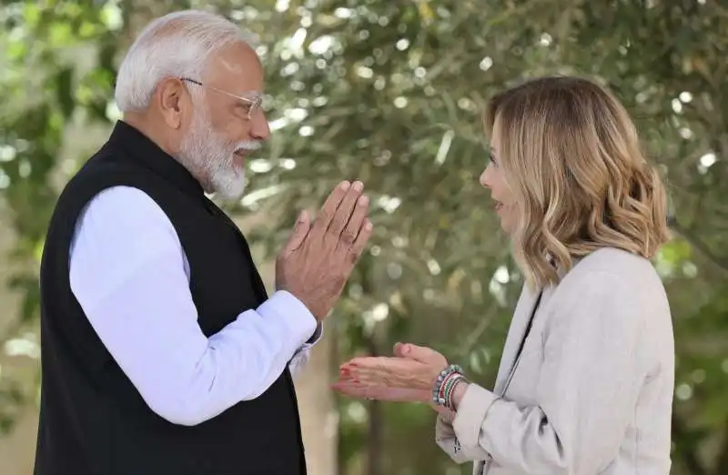 narendra modi   giorgia meloni    g7 borgo egnazia 