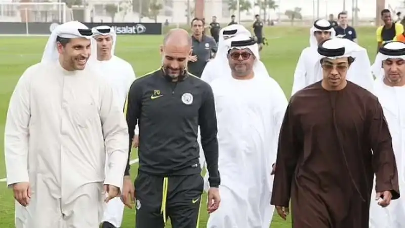 PEP GUARDIOLA CON LA PROPRIETA DEL MANCHESTER CITY