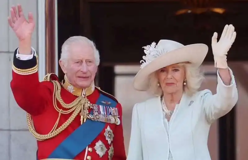 re carlo e camilla   parata trooping the colour 2024