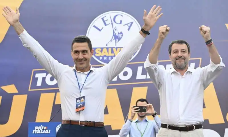 roberto vannacci   matteo salvini   comizio a piazza santi apostoli   roma 