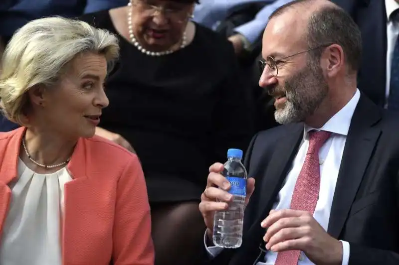 ursula von der leyen   manfred weber