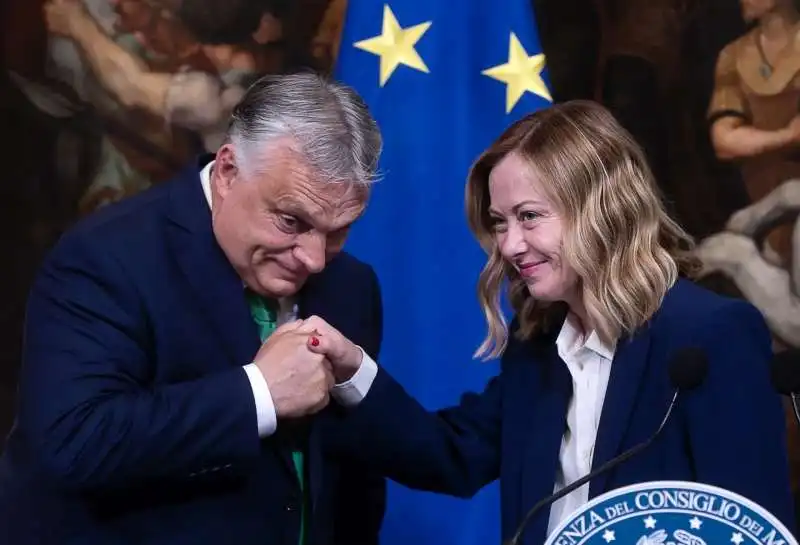 viktor orban e giorgia meloni   5