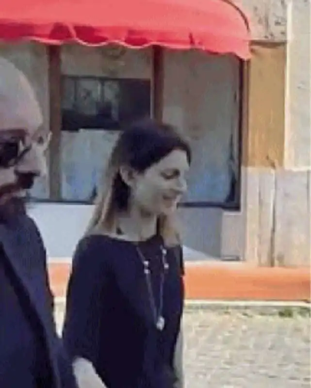 VIRGINIA RAGGI DOPO L INCONTRO CON BEPPE GRILLO ALL HOTEL FORUM 