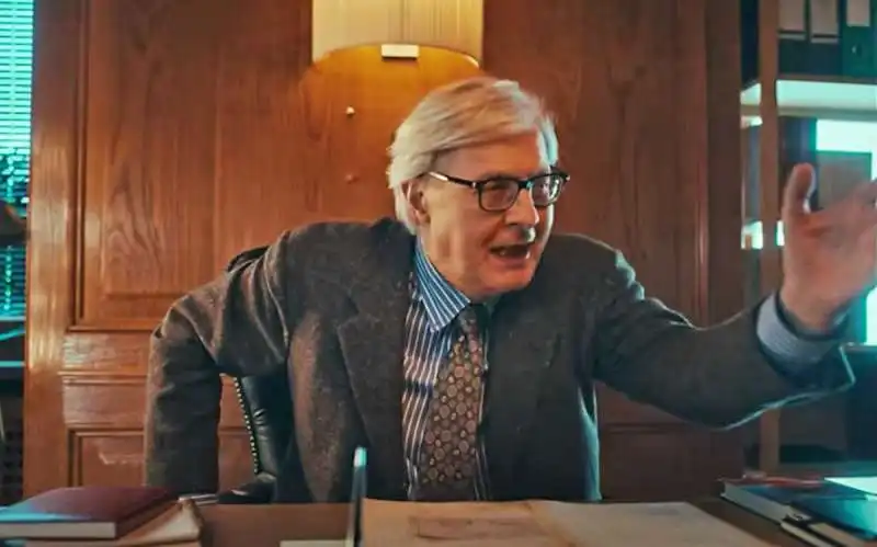 vittorio sgarbi nella videoclip di tony effe 