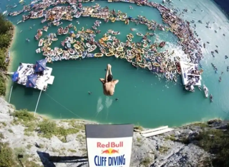 cliff diving 