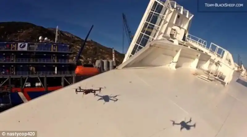 COSTA CONCORDIA RIPRESA DA UN DRONE 