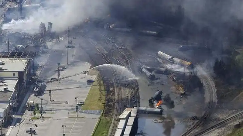 DISASTRO FERROVIARIO IN QUEBEC 