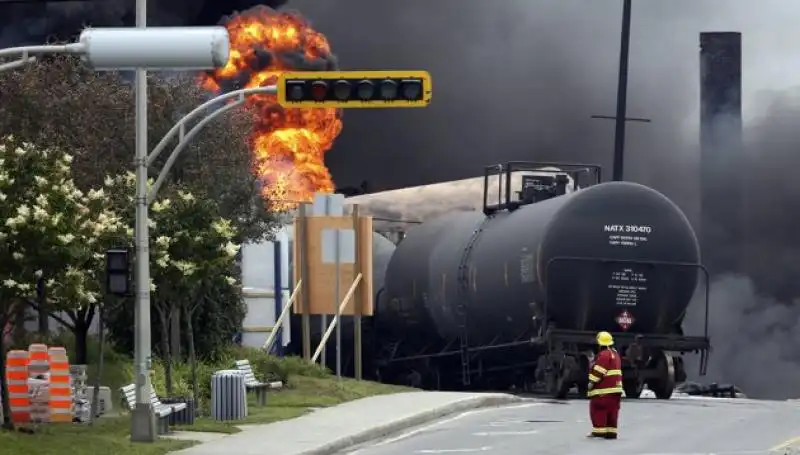 DISASTRO FERROVIARIO IN QUEBEC 