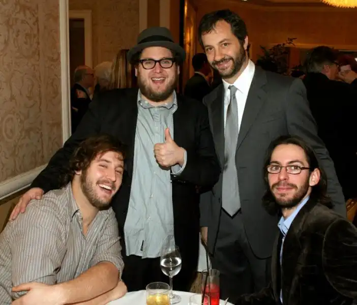 Evan Goldberg con apatow e jonah hill 