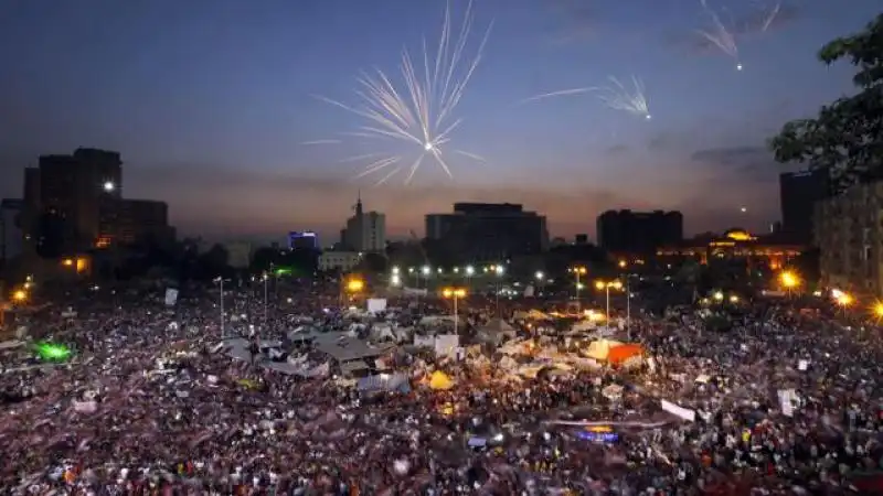 FOLLA A PIAZZA TAHRIR PROTESTE CONTRO MORSI 