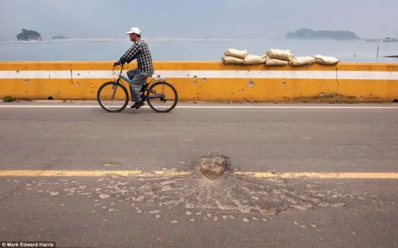 FOTO DI MARK HARRIS IN COREA DEL SUD 