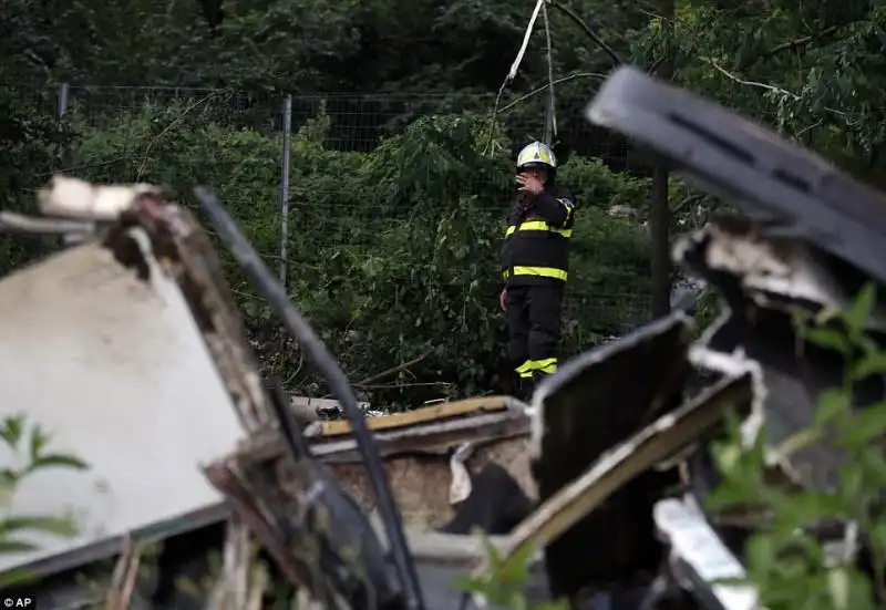 INCIDENTE VIADOTTO ACQUALONGA AVELLINO 