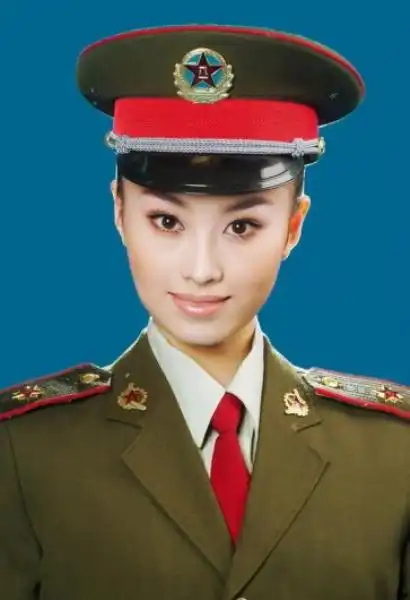 military woman china army  