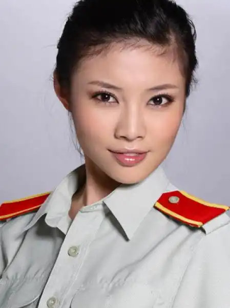 military woman china army 