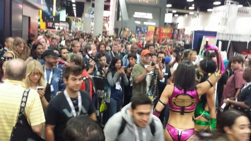 LA MODELLA ADRIANNE CURRY AL COMIC CON 