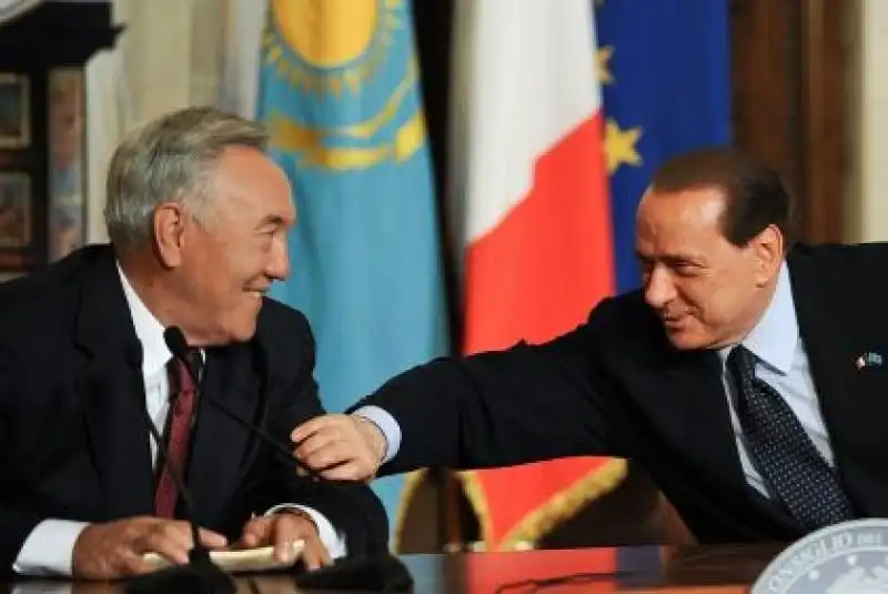 NAZARBAYEV E BERLUSCONI 