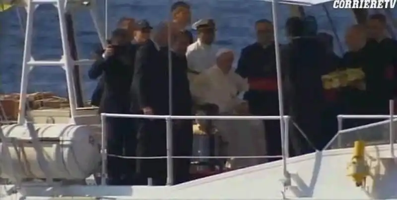 PAPA BERGOGLIO A LAMPEDUSA 