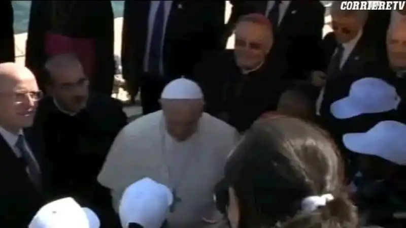 PAPA BERGOGLIO A LAMPEDUSA 