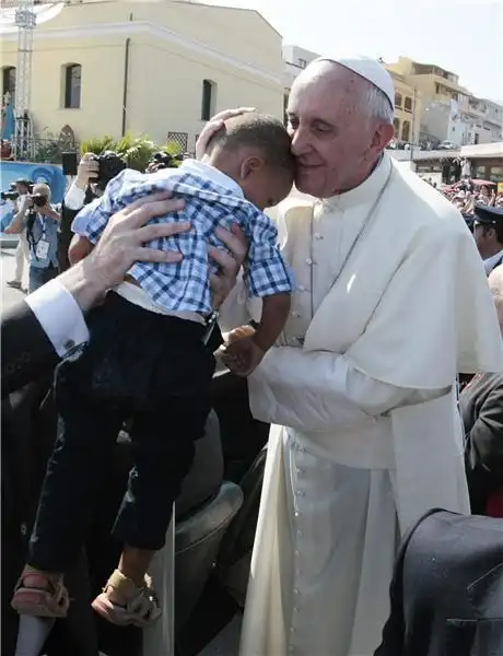 papa francesco bergoglio a lampedusa 