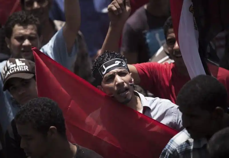 PIAZZA TAHRIR LA PROTESTA CONTRO IL PRESIDENTE MORSI 