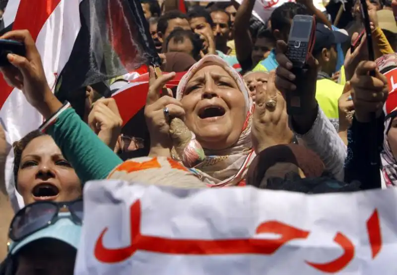 PIAZZA TAHRIR LA PROTESTA CONTRO IL PRESIDENTE MORSI 