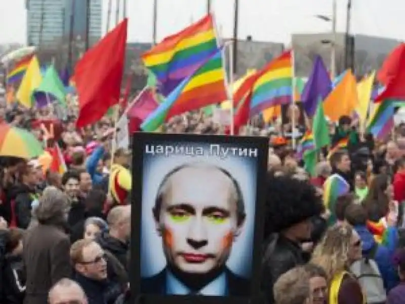 proteste pro gay e anti putin 