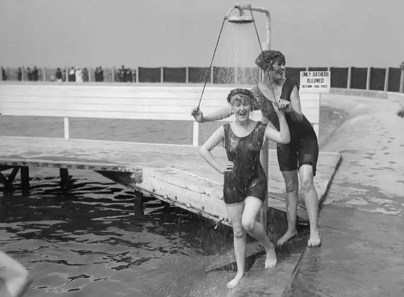 IN SPIAGGIA AI PRIMI DEL NOVECENTO 