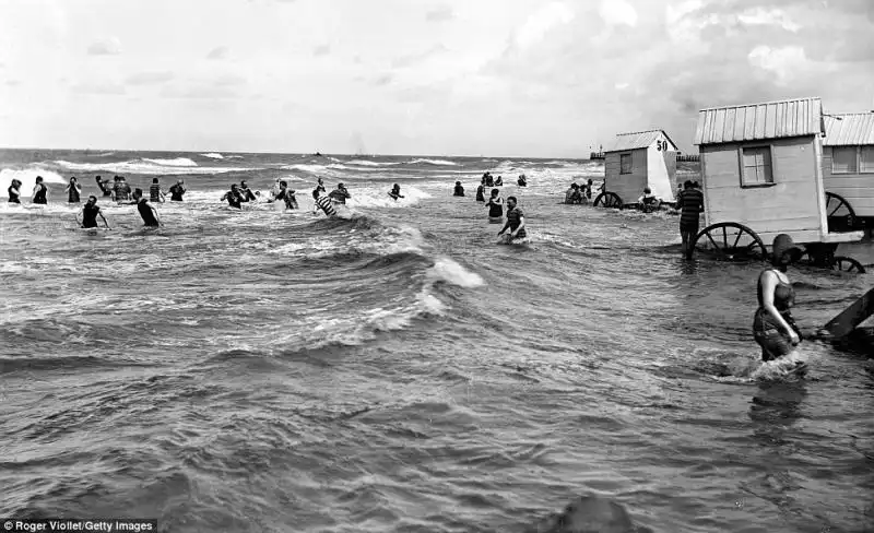 IN SPIAGGIA AI PRIMI DEL NOVECENTO 