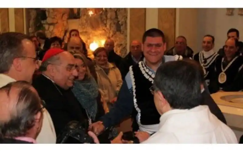 comande?? che accoglieva il cardinale