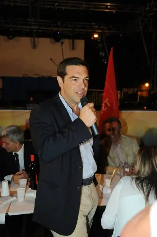 alexis tsipras parla alla festa di sel  