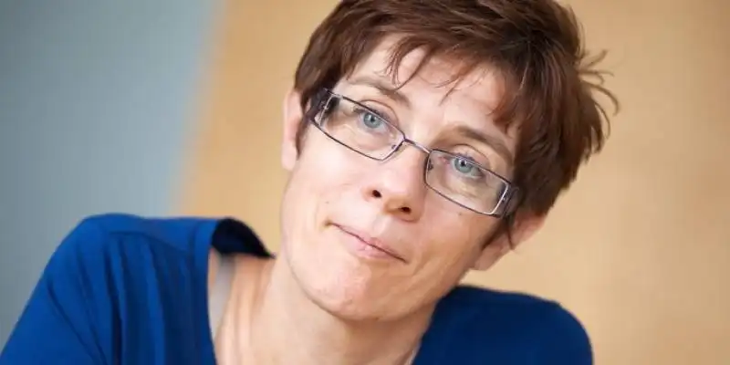 Annegret  Kramp Karrenbauer 