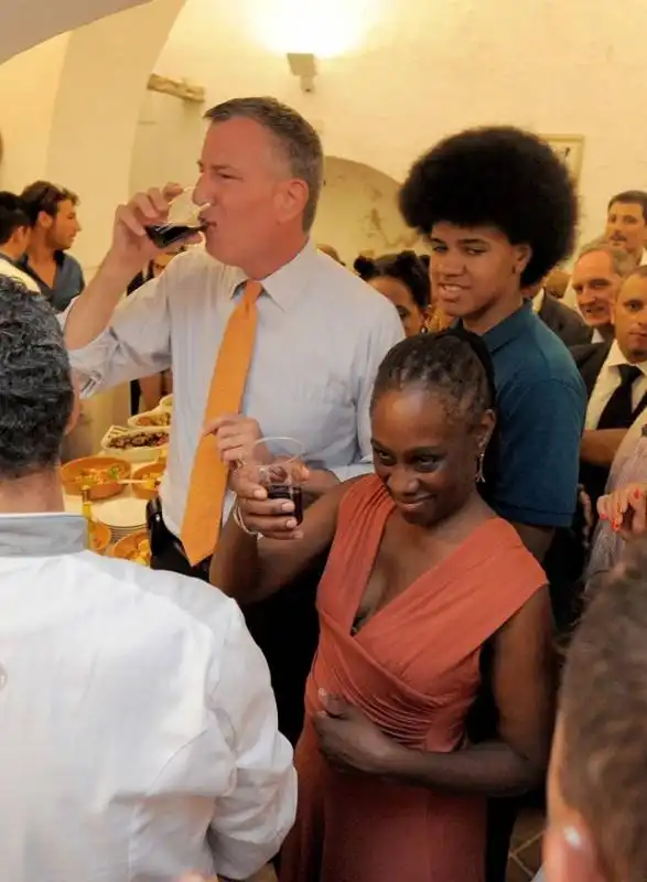 bill de blasio con la famiglia a grassano in basilicata  1