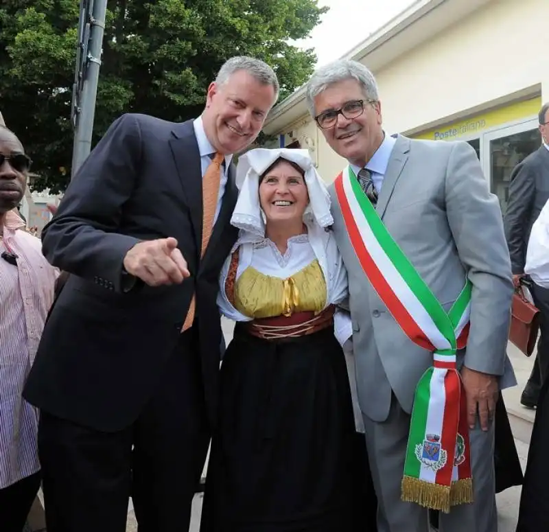 bill de blasio con la famiglia a grassano in basilicata  21