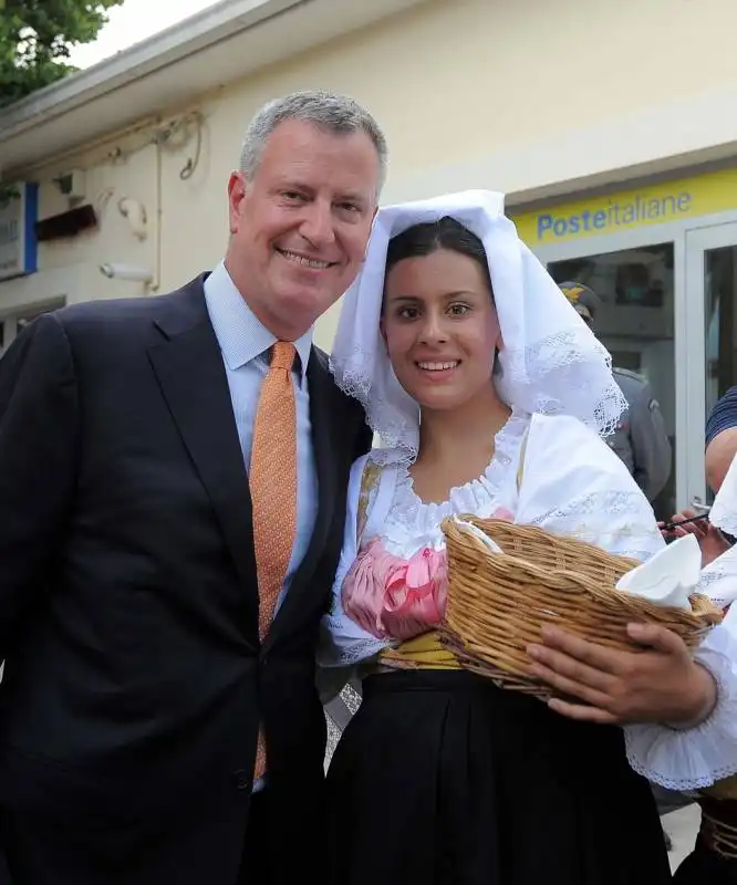 bill de blasio con la famiglia a grassano in basilicata  22