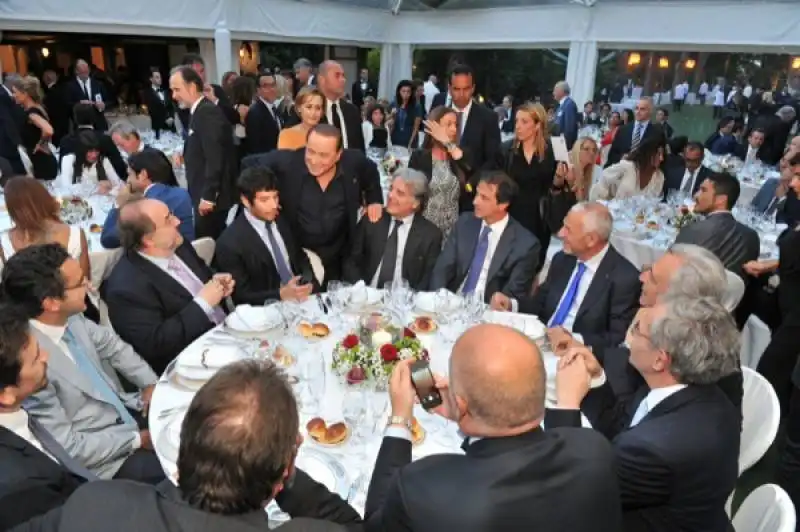 cena fund raising di forza italia    berlusconi con i partecipanti 