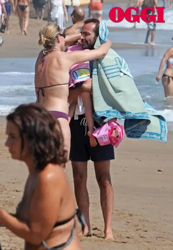 FEDERICA MOGHERINI IN SPIAGGIA FOTO DA OGGI 