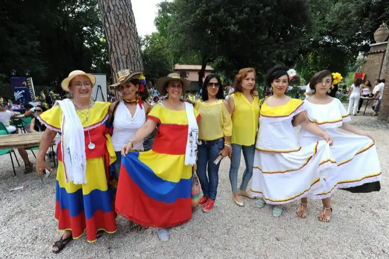 festa colombiana all' aranciera    famiglia colombiana