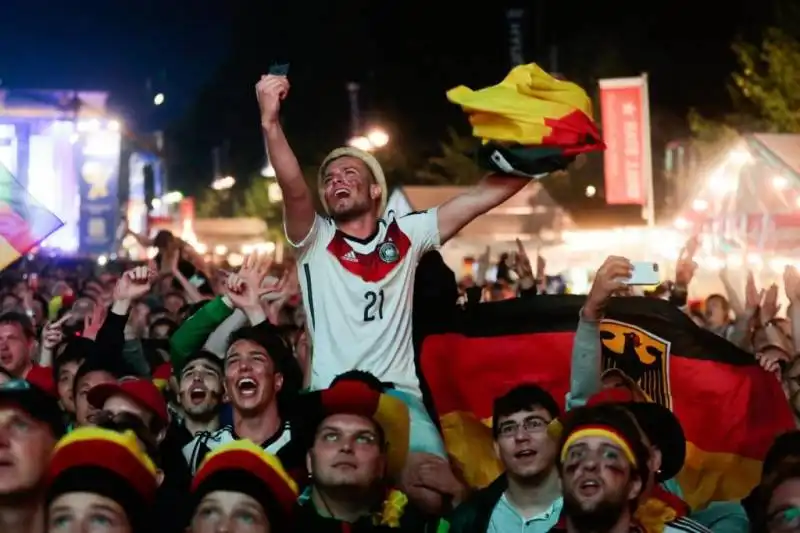 festeggiamenti  mondiali in germania (11)