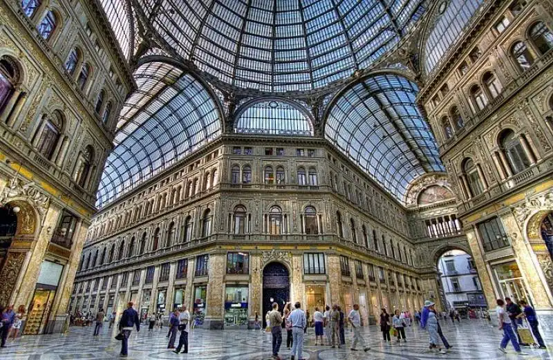 GALLERIA UMBERTO A NAPOLI 