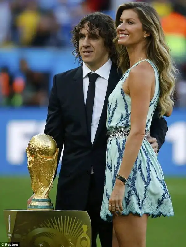 gisele bundchen e carles puyol al maracana