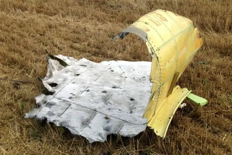 i resti del boeing malaysia mh17 foto del new york times