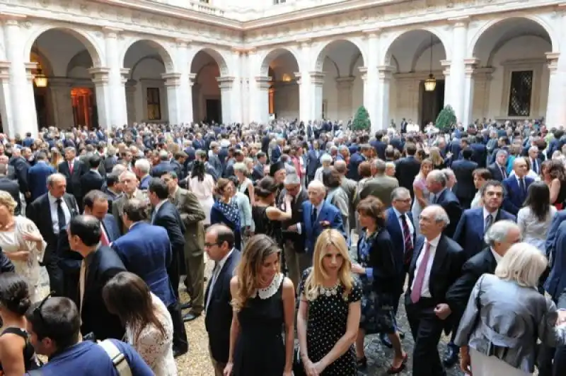 invitati a palazzo farnese