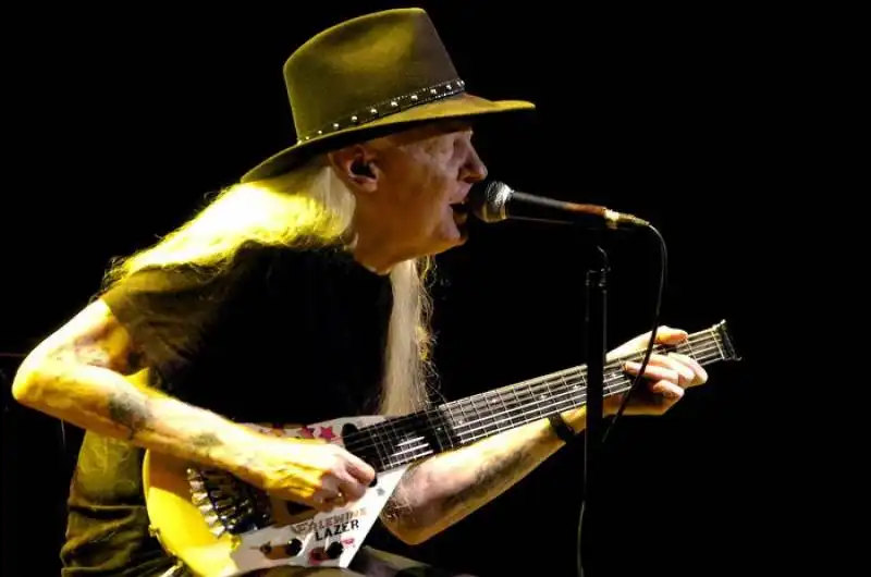 JOHNNY WINTER 