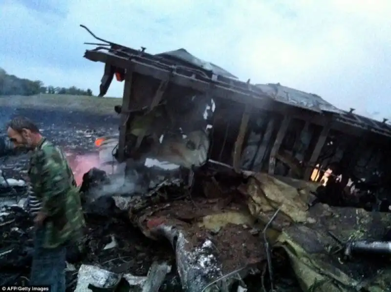 la tragedia del volo mh17 della malaysia airlines 11